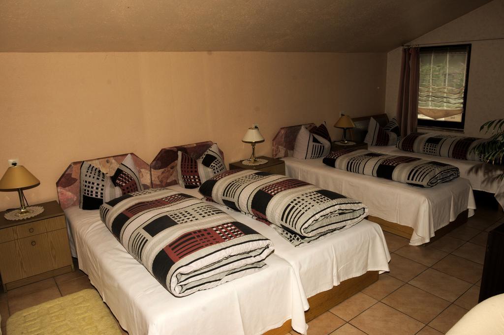 Caruso Pension Und Pizzeria Salzweg Buitenkant foto